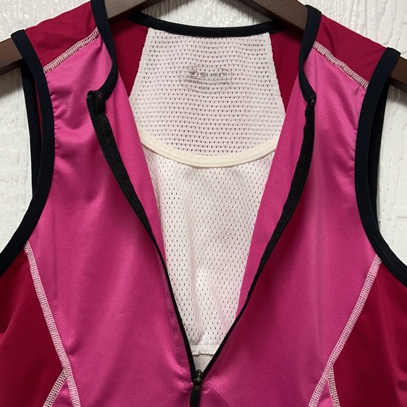 Cycling Top - Picture 2 of 6